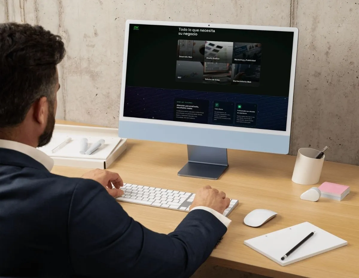 Web de OK Multimedia vista en un ordenador de escritorio