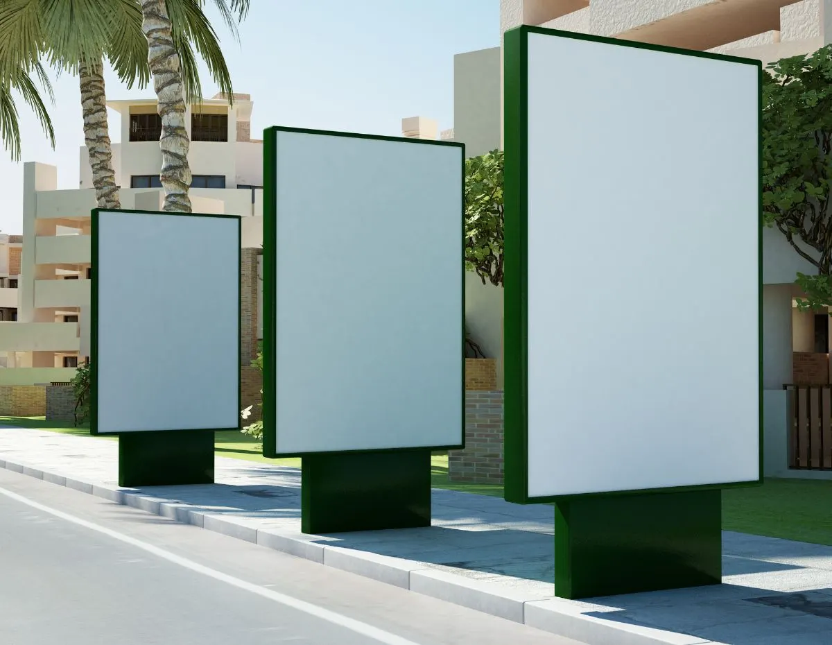 Maquetas de vallas publicitarias en blanco