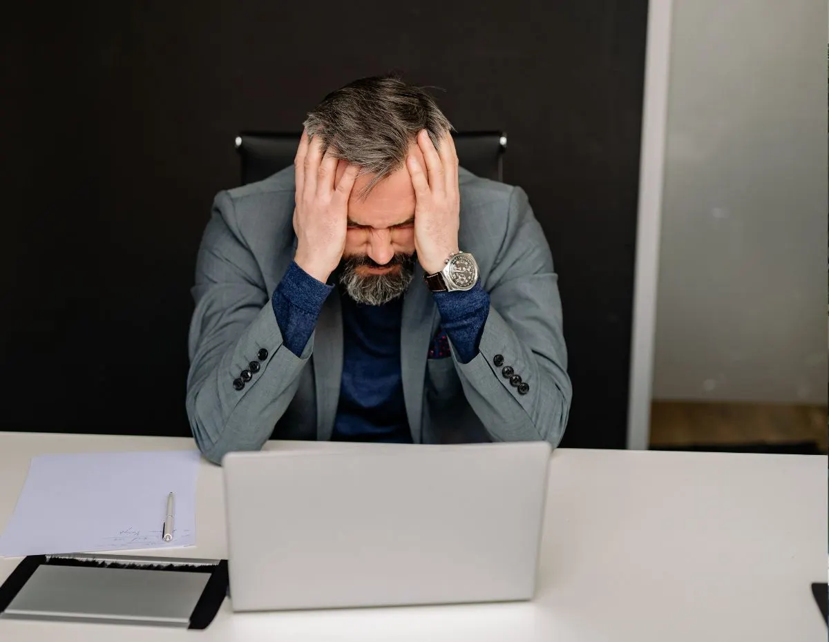 Estrés por problemas técnicos en la web